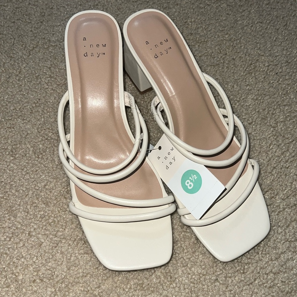 A new day - TARGET nude heels NEW